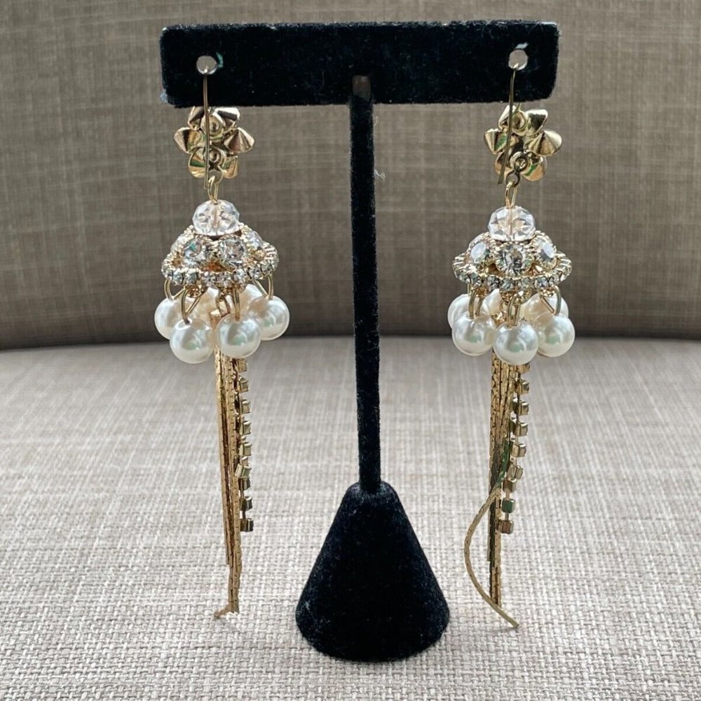 Women Earrings Faux White Pearl Clear Crystals Accent Fasion Jewelry Earrings - Picture 8 of 12